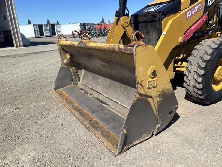 2012-caterpillar-420f-image-10
