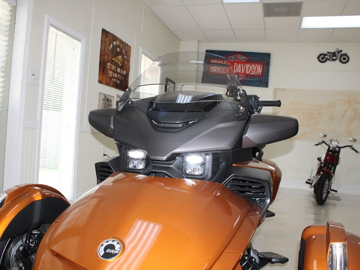 #148-•-offered-at-no-reserve-|-2024-can-am-spyder-f3-limited-image-3