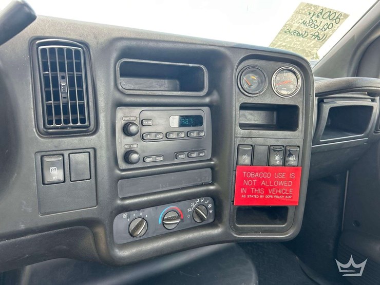 2005-chevrolet-c5500-cab-and-chassis-truck-image-14
