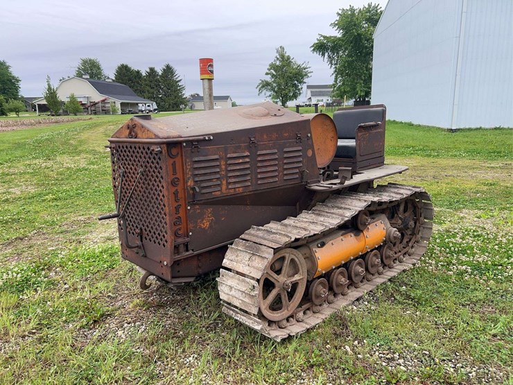 cletrac-25-crawler-image-1