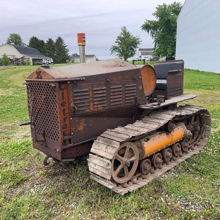 Cletrac 25 Crawler