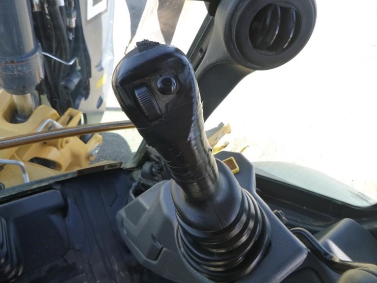 2020-deere-410sg-image-34