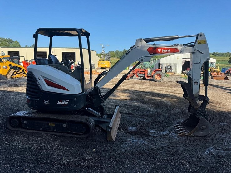 2023-bobcat-e35i-image-7