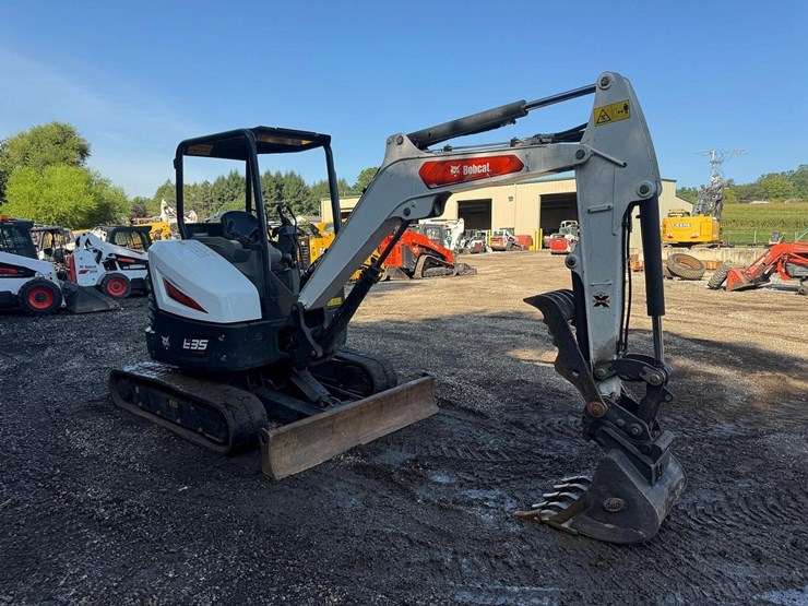 2023-bobcat-e35i-image-8