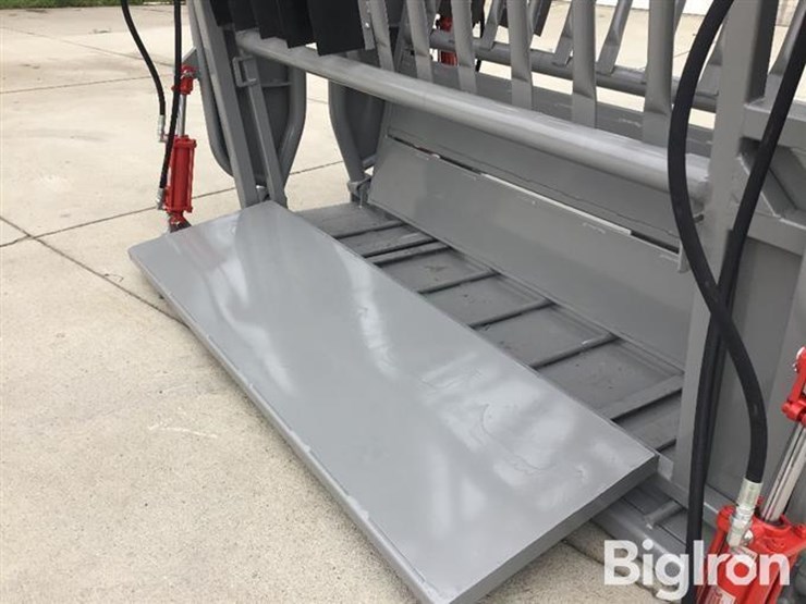 2026-bowman-2800-medium-duty-hydraulic-squeeze/head-cattle-chute-image-13
