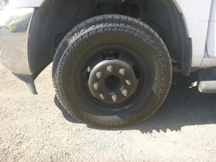 2019-dodge-3500-image-17