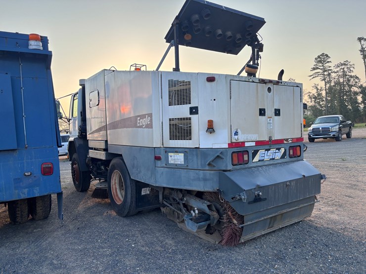 2004-sterling-sc8000-image-4