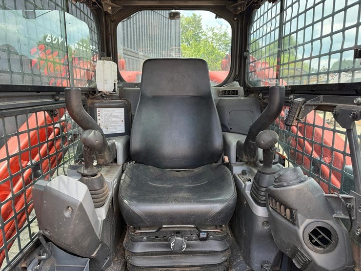 2023-kubota-svl97-2-image-19