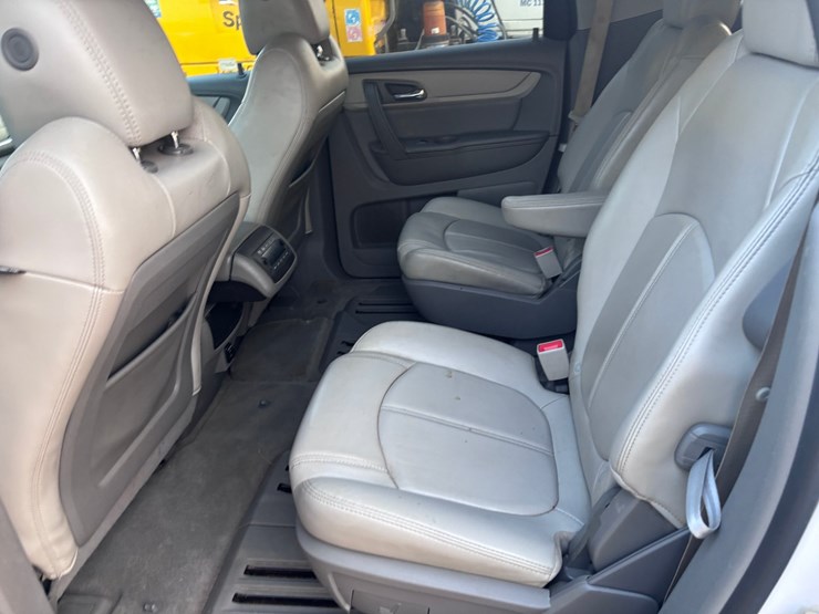 2016-chevrolet-traverse-image-5