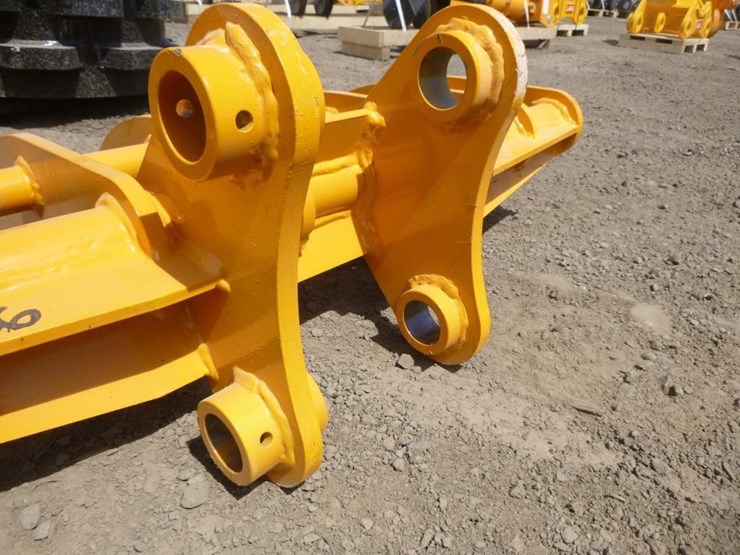caterpillar-303-image-5