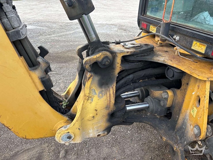 2013-caterpillar-430f-image-10