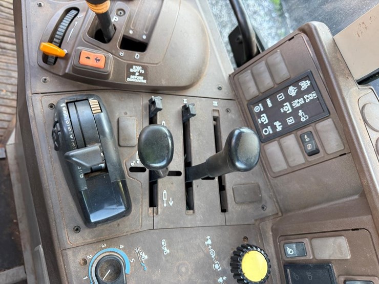 john-deere-6320-image-24