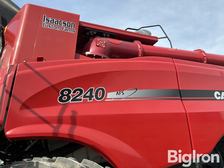 2016-case-ih-8240-image-16