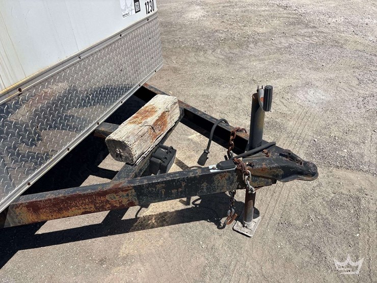 16ft-enclosed-cargo-t/a-trailer-image-10
