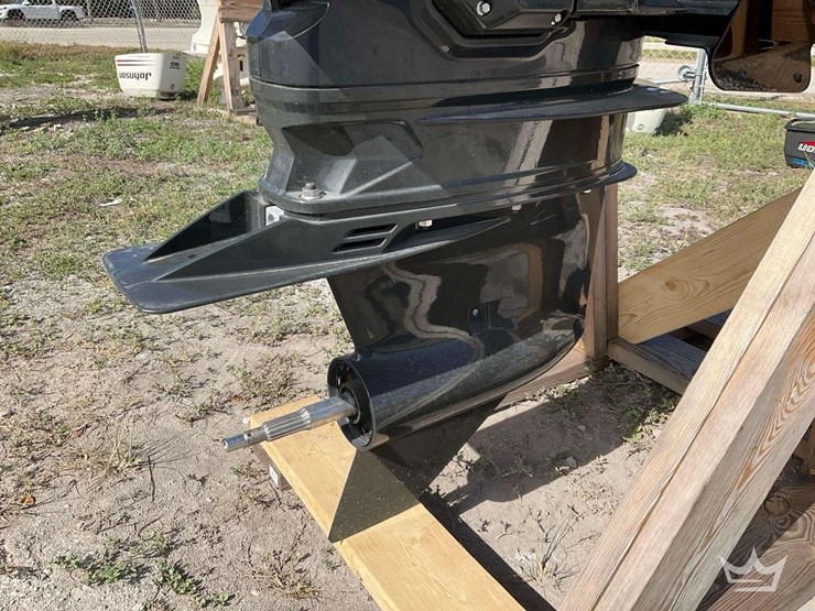 2015-evinrude-g-2-250hp-outboard-boat-motor-image-11