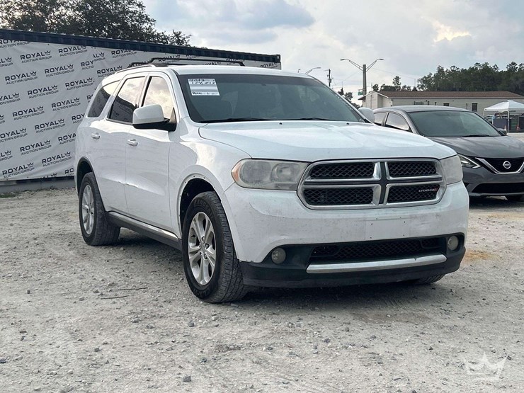 2013-dodge-durango-image-2