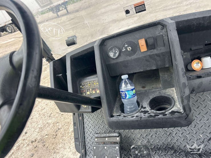 2020-cushman-hauler-1200x-gas-utility-cart-image-11