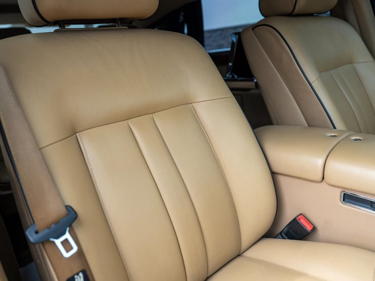 #110-•-2014-rolls-royce-phantom-sedan-image-72