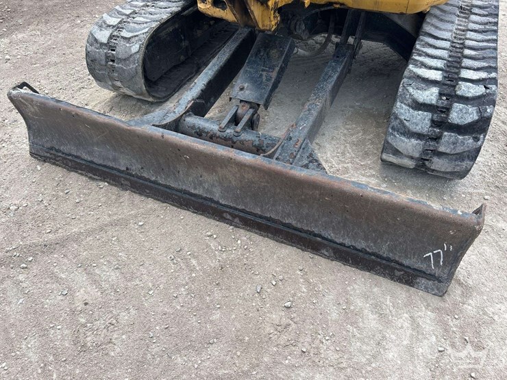 2015-caterpillar-304e2-mini-excavator-image-22