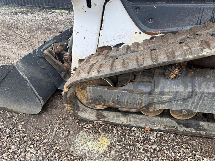2020-bobcat-t76-image-19