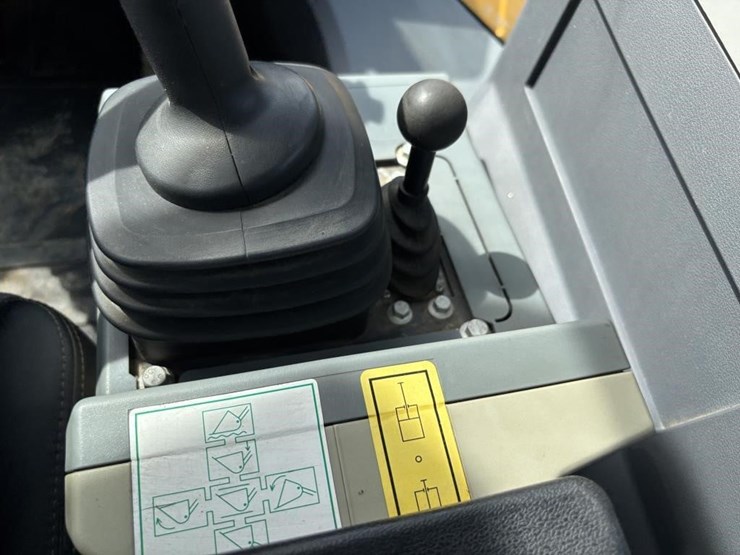 2022-xcmg-xc958u-image-45