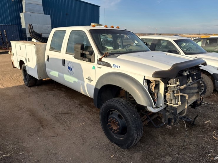 2013-ford-f550-image-2