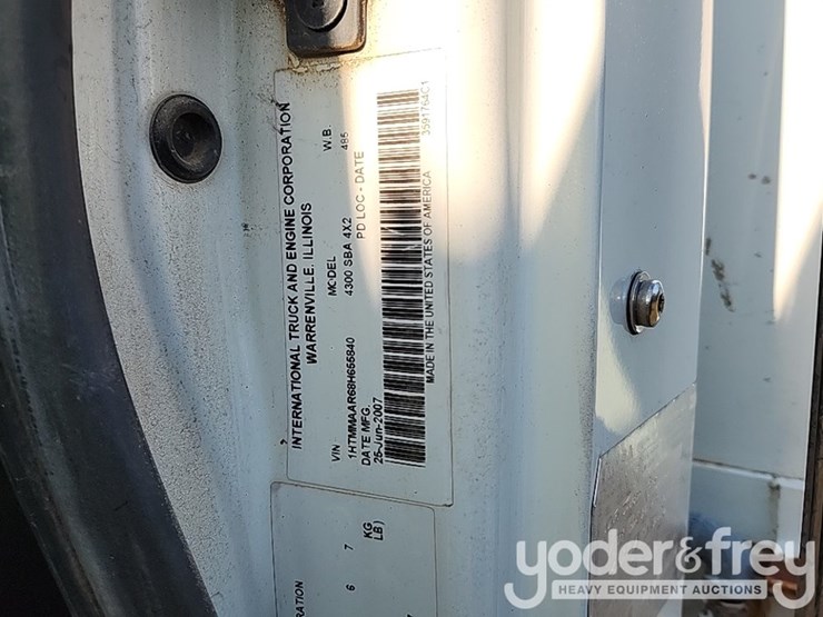 2008-international-durastar-4300-image-34