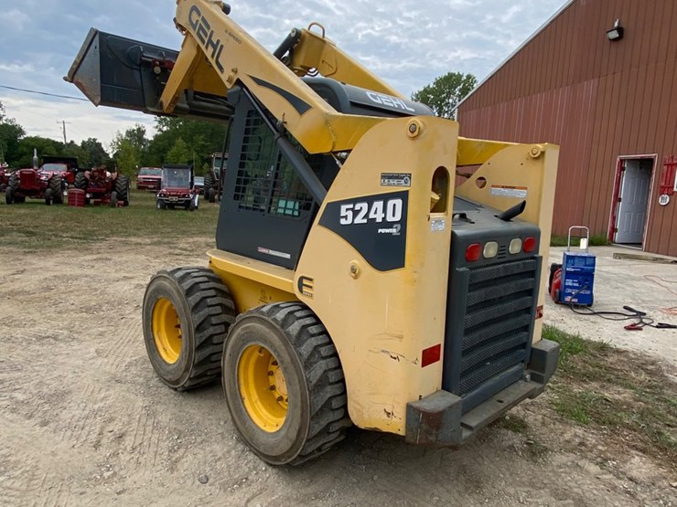 #470-•-gehl-skid-steer-image-3