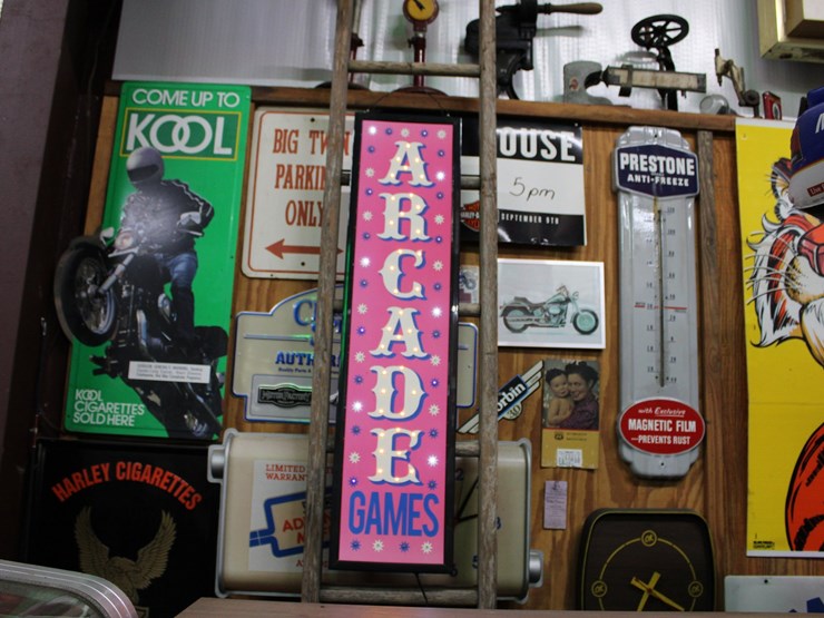 #290-•-arcade-sign-image-1