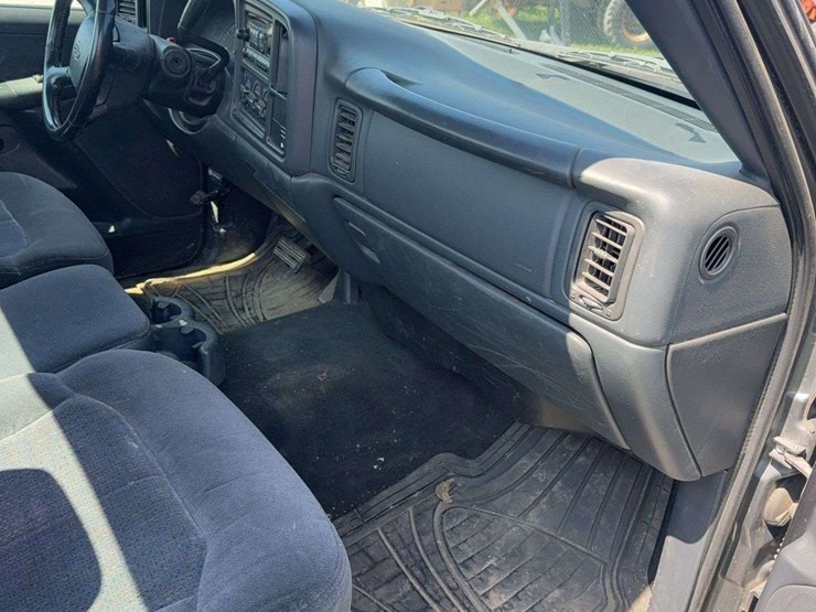 2001-chevrolet-1500-image-9