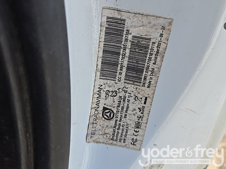 2013-freightliner-m2-106-image-45