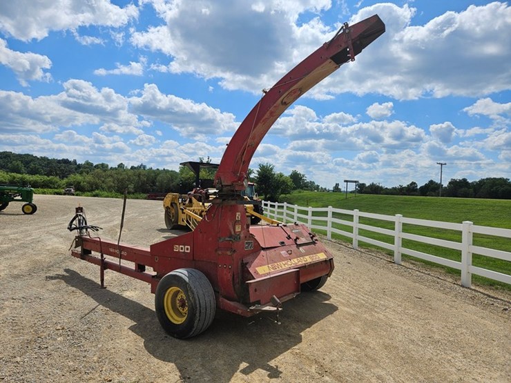 new-holland-900-image-3