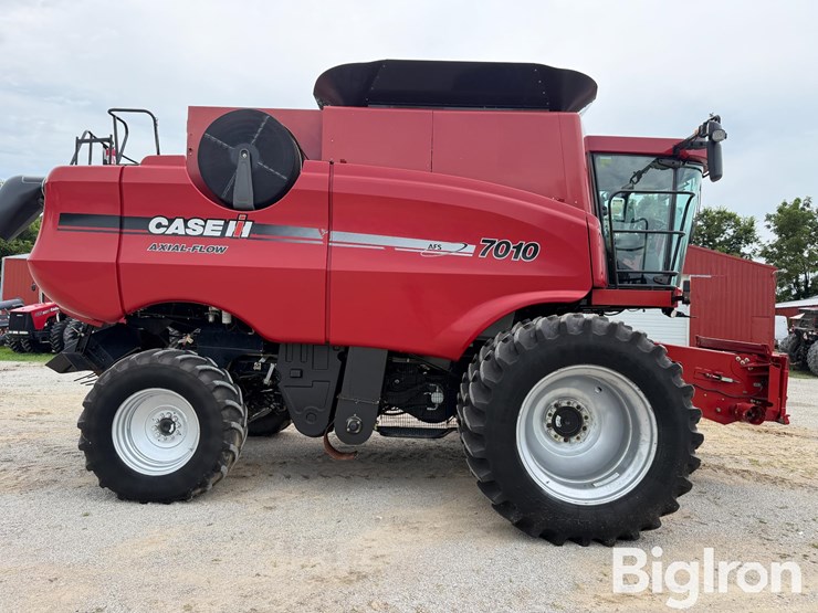 2008-case-ih-7010-image-4