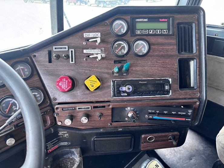 1997-cummins-m11-image-11