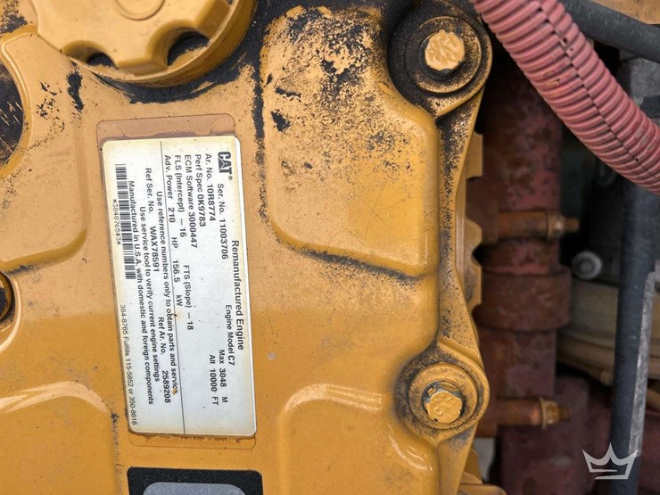 2006-freightliner-m2-106-image-10