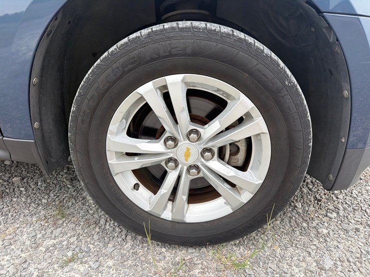 2011-chevrolet-equinox-lt-image-9