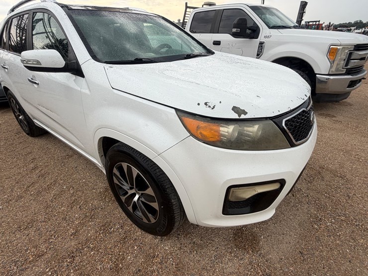 2011-kia-sorento-image-18