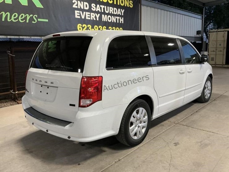 2014-dodge-grand-caravan-image-7