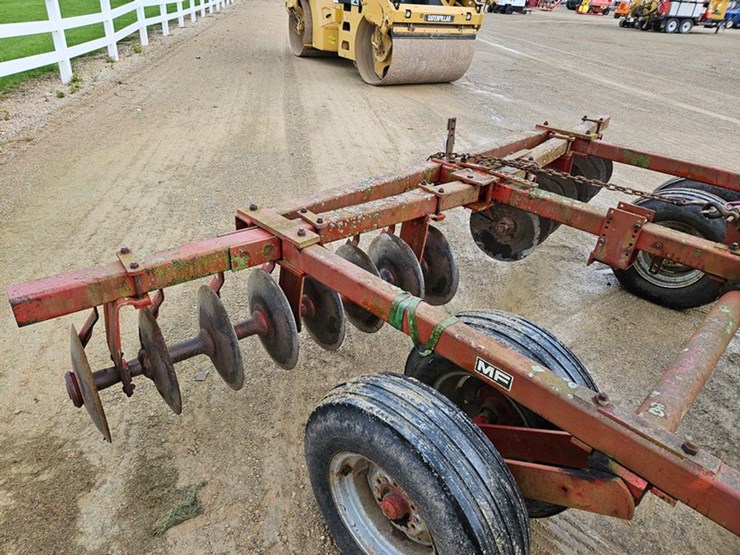massey-ferguson-620-image-21