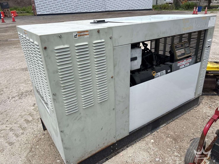 2013-generac-natural-gas-generator-image-2