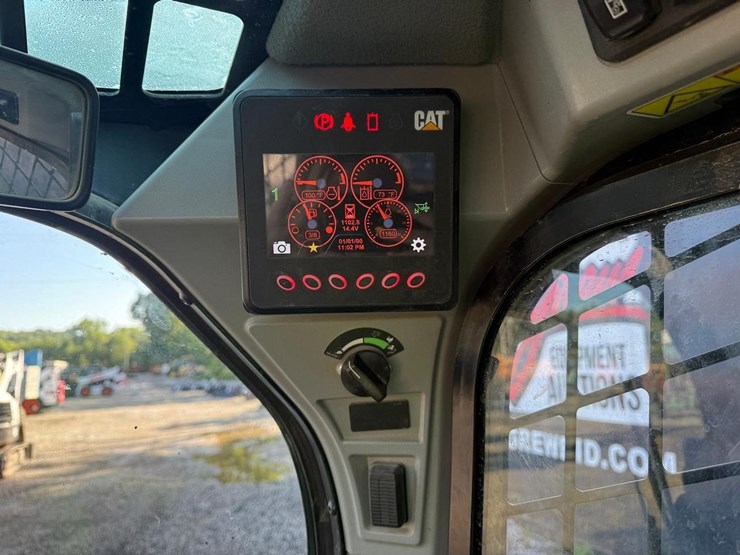 2019-caterpillar-289d3-image-22