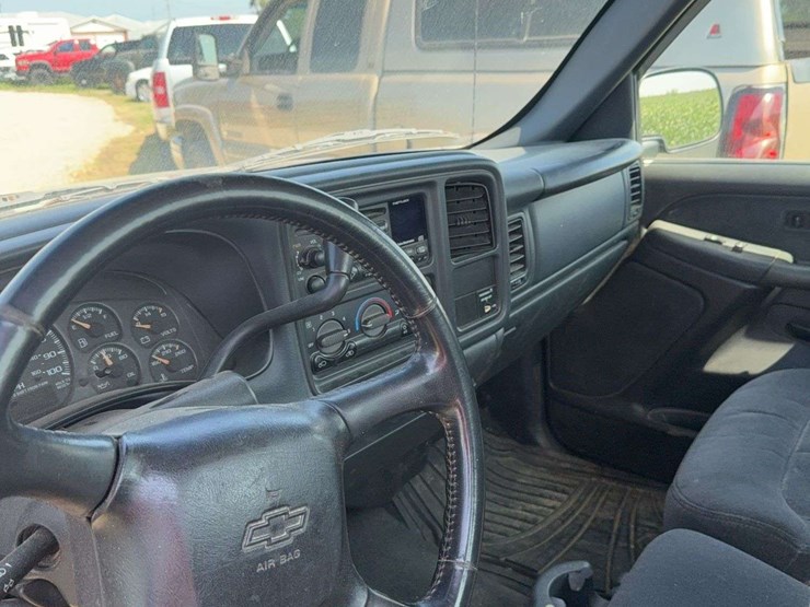 2001-chevrolet-1500-image-11
