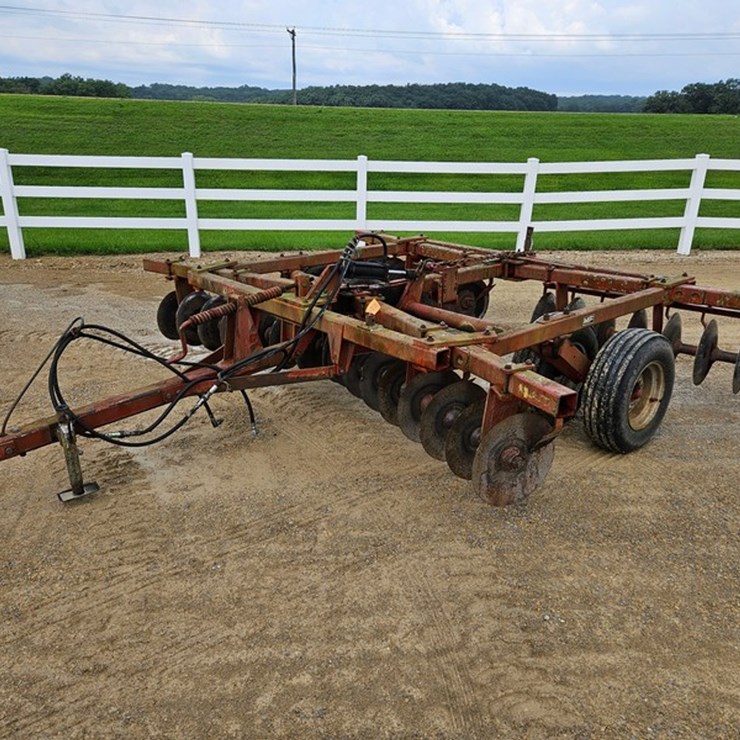 MASSEY-FERGUSON 620