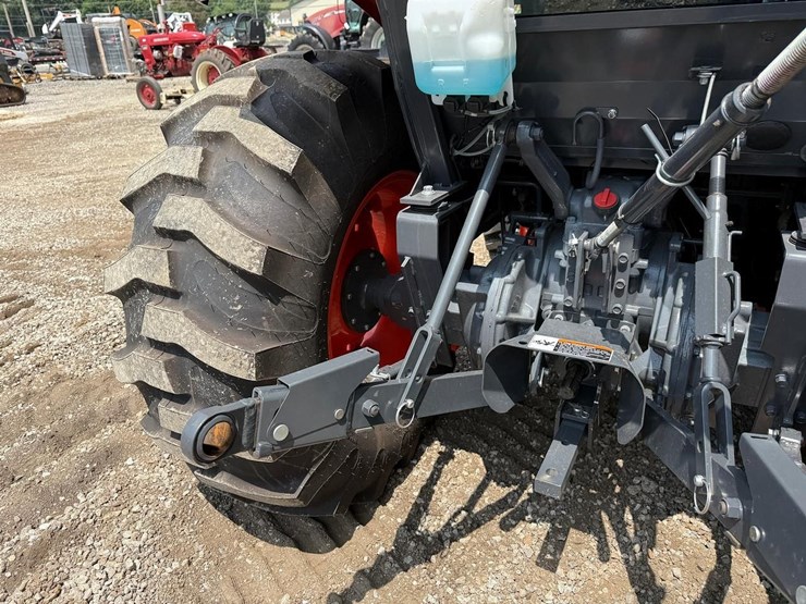 2020-kubota-mx5400-image-15