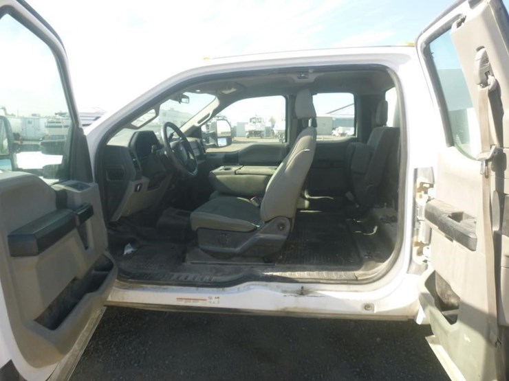 2019-ford-f450-image-8