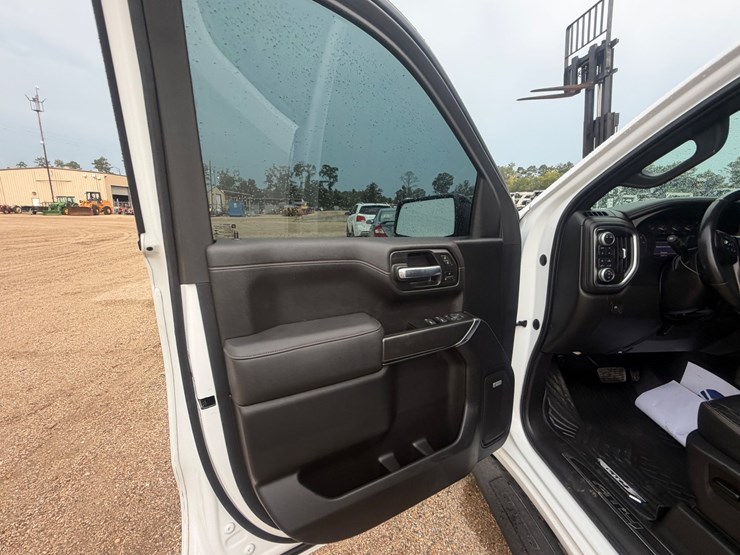 2021-gmc-sierra-1500-image-37