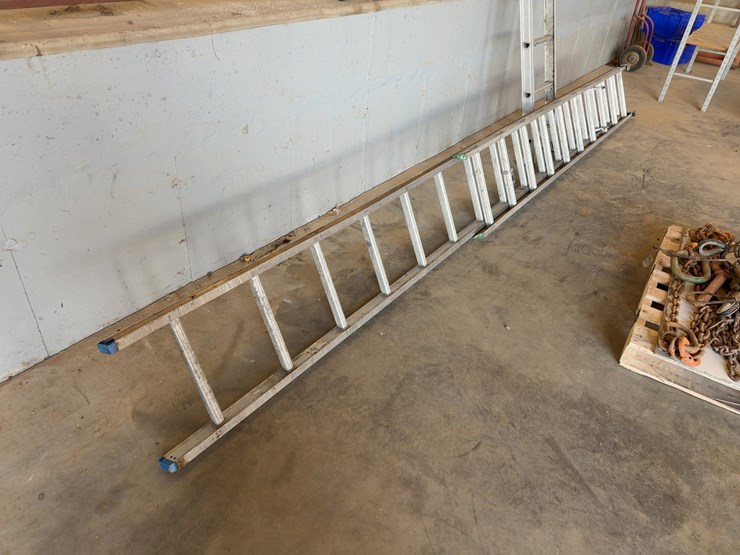 werner-26'-aluminum-extension-ladder-image-1