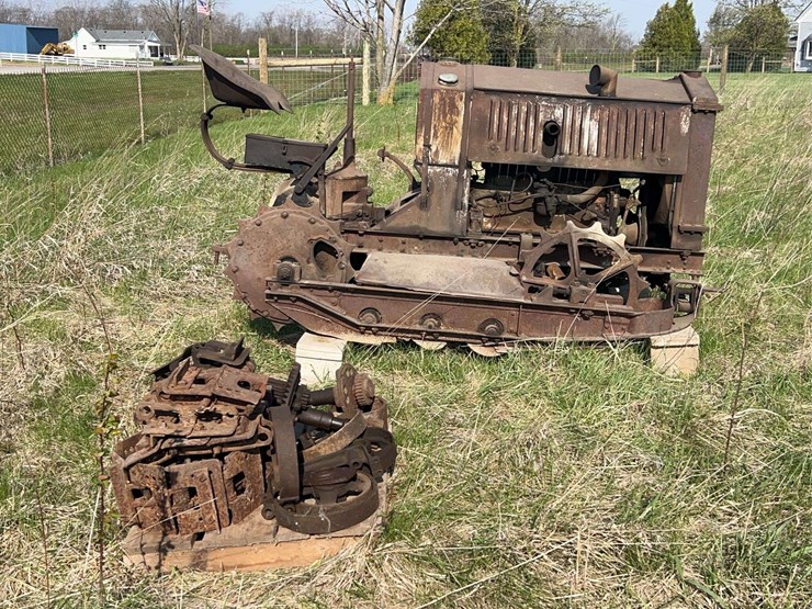 cletrac-crawler-image-2