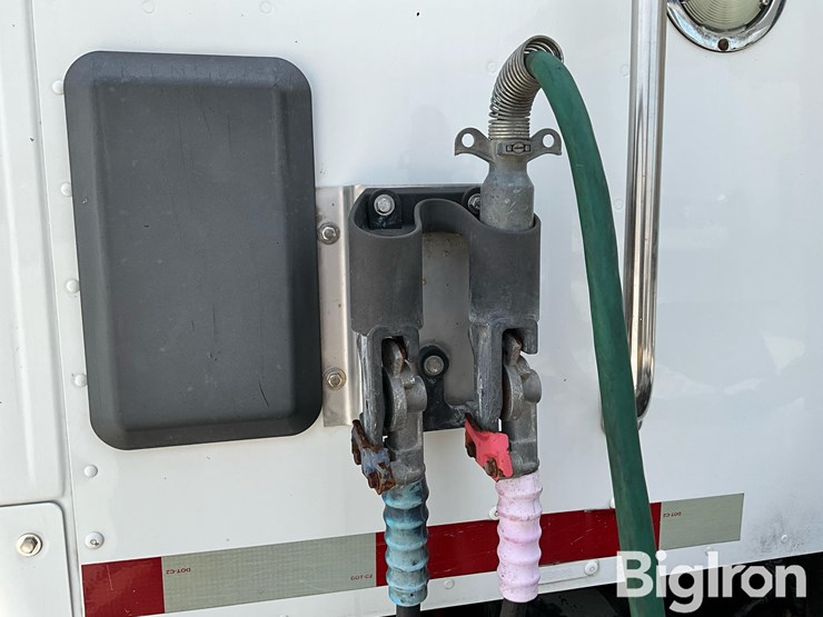 2015-kenworth-t680-image-13