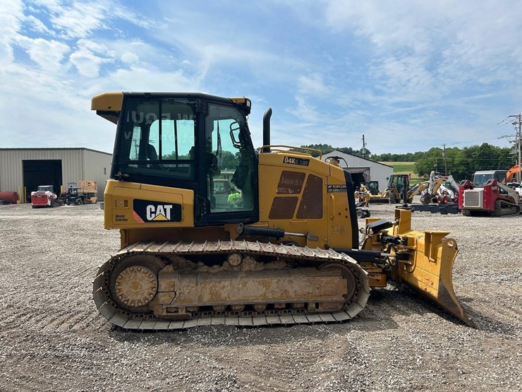 2016-caterpillar-d4k2-lgp-image-5